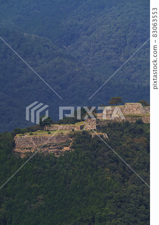 Takeda Castle seen from Hyogo Prefecture / Tachiunkyo (taken with a super-telephoto lens) Takeda Castle seen from Hyogo Prefecture / Tachiunkyo (taken with a super-telephoto lens) 83063553