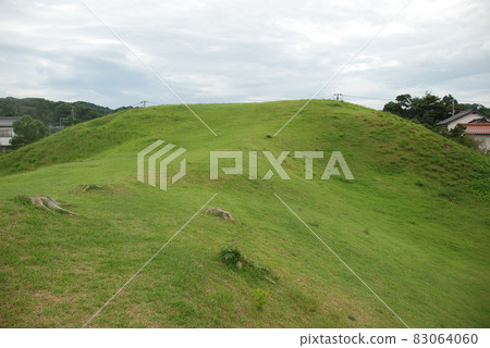 Yamashiro Nikozuka Kofun(島根縣松江市山代町Nikozuka) Yamashiro Nikozuka Kofun(島根縣松江市山代町Nikozuka) 83064060