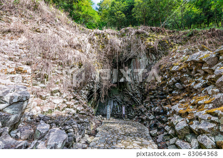 兵庫縣豐岡市玄武堂公園南朱雀洞窟 83064368