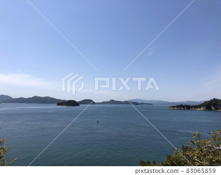"Rabbit Island (Okunoshima) Scenery of the floating sea and blue sky" (Takehara City, Hiroshima Prefecture) "Rabbit Island (Okunoshima) Scenery of the floating sea and blue sky" (Takehara City, Hiroshima Prefecture) 83065859