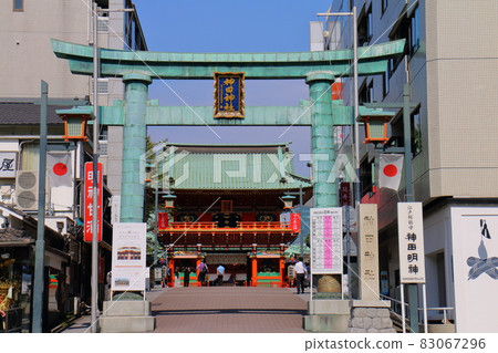 東京都千代田區外神田神田神社的神田神社和牌坊 東京都千代田區外神田神田神社的神田神社和牌坊 83067296