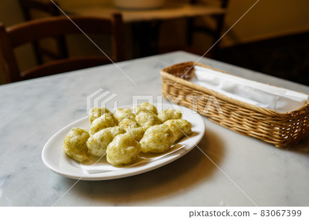 Zeppeline (local cuisine of Naples) 83067399