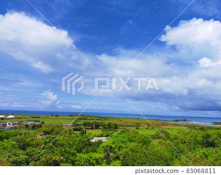 Miyakojima townscape and sea Miyakojima townscape and sea 83068811