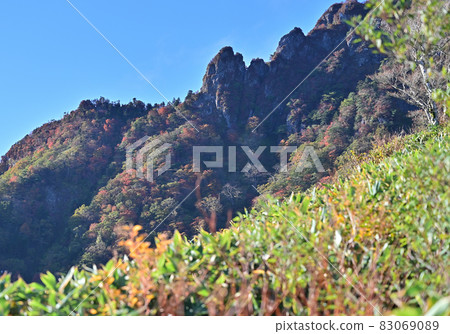 Autumn of Mt. Ishizuchi, the sacred mountain of Shikoku, the highest peak in western Japan Autumn of Mt. Ishizuchi, the sacred mountain of Shikoku, the highest peak in western Japan 83069089