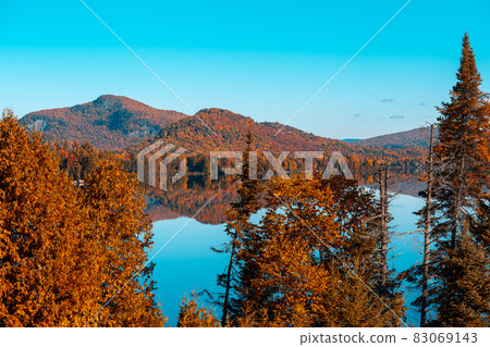 Lac Superieur, Mont tremblant, Quebec, Canada 83069143
