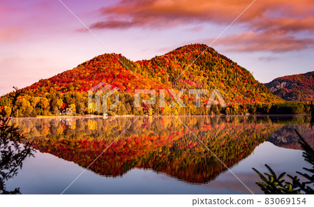 Lac Superieur, Mont tremblant, Quebec, Canada Lac Superieur, Mont tremblant, Quebec, Canada 83069154