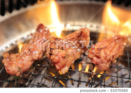 Japanese black beef grilled meat (medium-sized ribs) Japanese black beef grilled meat (medium-sized ribs) 83070980