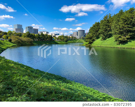 Edo Castle (Imperial Palace) Hanzo Moat, Tokyo 83072395