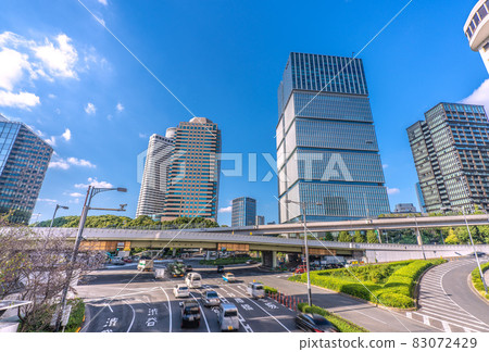 日本東京城市景觀，如赤坂見附立交橋和東京花園露台紀尾井町 83072429
