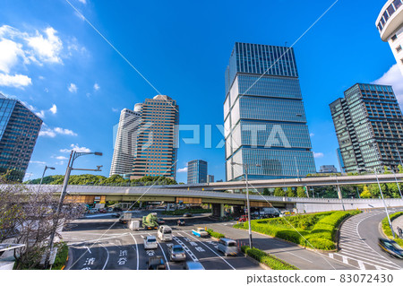 日本東京城市景觀,如赤坂見附立交橋和東京花園露台紀尾井町 日本東京城市景觀,如赤坂見附立交橋和東京花園露台紀尾井町 83072430