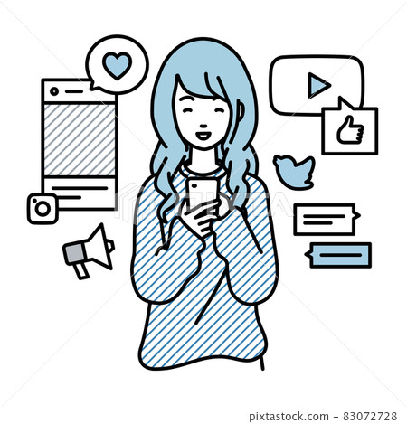 一位站起來喜歡在智能手機上與各種 SNS 互動的遠程工作女性 一位站起來喜歡在智能手機上與各種 SNS 互動的遠程工作女性 83072728