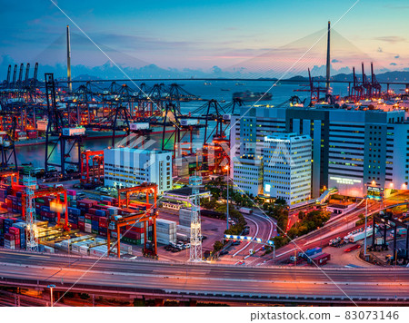 香港葵青貨櫃碼頭夜景 83073146