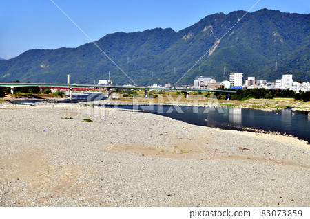 小牧橋 / 千曲川下游 / 往常橋新橋和上田站方向（長野縣上田市）[2021.10] 83073859