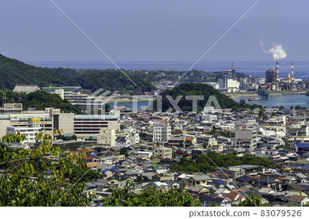 Shingu Shingu City Okuwa Shingu Nakanomachi Store Shingu City, Wakayama Prefecture 83079526