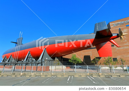 [Hiroshima Prefecture] Submarine Akishio under clear skies (Tetsu no Kujira) 83080654