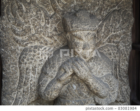 Karura statue at Honseiji Temple in Kiyosumi, Tokyo 83081984