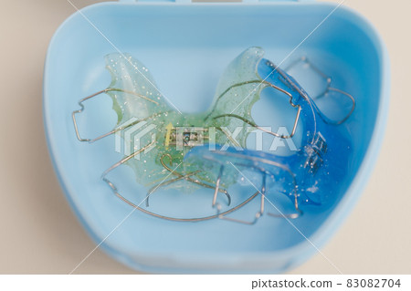 Children's braces 83082704