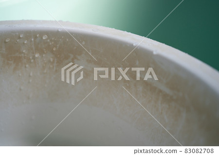 Water stain in the bathtub Water stain in the bathtub 83082708