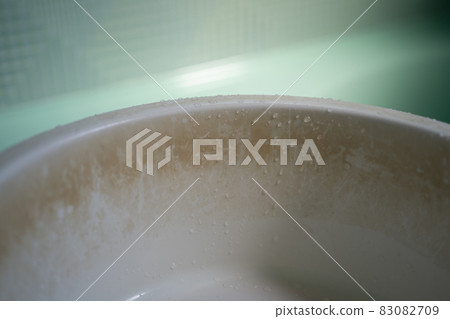 Water stain in the bathtub Water stain in the bathtub 83082709