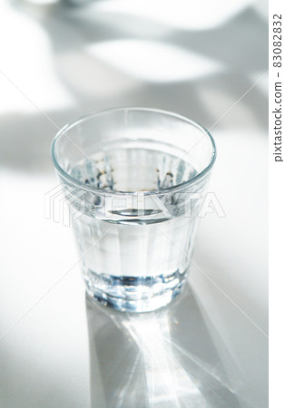 Water that entered the glass Water that entered the glass 83082832