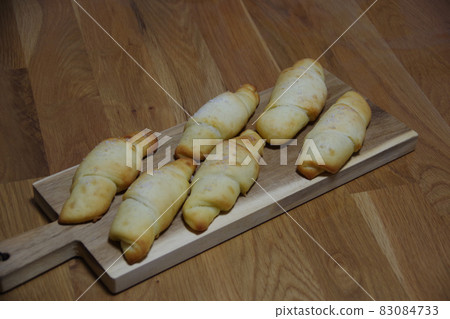 Handmade salt bread 83084733