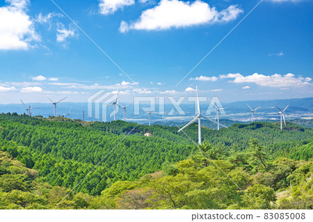 [Wind power generation in the Aoyama Highlands] Kachiji, Iga City, Mie Prefecture 83085008