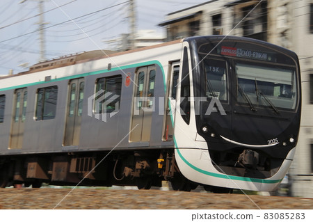 [DT] Tokyu Denentoshi Line 2020 series (Tobu Isesaki Line direct) 83085283