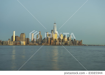 Manhattan Skyline from New Jersey at twilight, New York,USA. Manhattan Skyline from New Jersey at twilight, New York,USA. 83085944