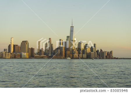 Manhattan Skyline from New Jersey at twilight, New York,USA. Manhattan Skyline from New Jersey at twilight, New York,USA. 83085946