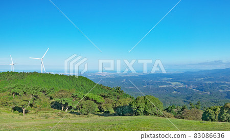 [Wind power generation in Aoyama Highlands] (High resolution version) Kachiji, Iga City, Mie Prefecture 83086636