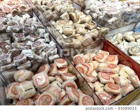 Jiangsu moon cake sold in China 83089033