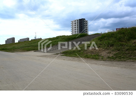 從淀川公園看到的豪宅 從淀川公園看到的豪宅 83090530