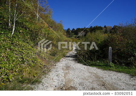 Autumn Shiga Kogen Kumanoyu Mountain trail entrance to climb when not using the Suzurikawa Maeyama lift Autumn Shiga Kogen Kumanoyu Mountain trail entrance to climb when not using the Suzurikawa Maeyama lift 83092051