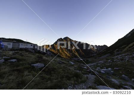 《富山縣北阿爾卑斯》 鶴澤露營地的鶴木山的摩根羅斯 《富山縣北阿爾卑斯》 鶴澤露營地的鶴木山的摩根羅斯 83092210