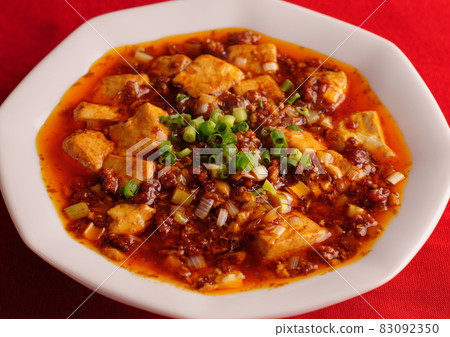 Cooking photo Mapo tofu octagonal shumai plate red background Cooking photo Mapo tofu octagonal shumai plate red background 83092350