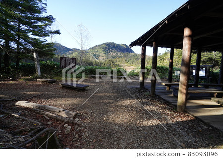 Shiga Kogen in autumn, Azumaya at the entrance of Shigaike Marsh 83093096