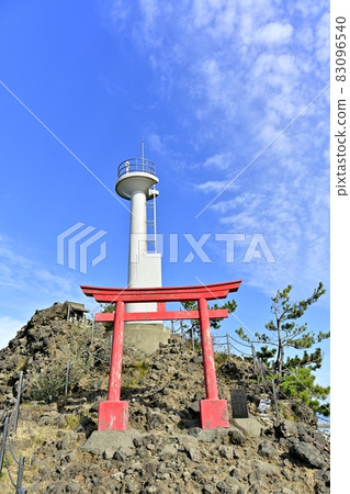 新潟縣絲魚川市能武海岸的燈塔鳥居愛上弁庭 83096540