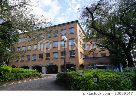 1110 年 10 月 港區南麻布 5 丁目 Aiiku 診所（舊 Aiiku 醫院） 83099147