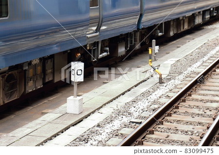 Zero Kilo Post on the Tokaido Line and Ueno Tokyo Line Lines 8 and 9 Tokyo Station 1-chome, Marunouchi, Chiyoda-ku, Tokyo Zero Kilo Post on the Tokaido Line and Ueno Tokyo Line Lines 8 and 9 Tokyo Station 1-chome, Marunouchi, Chiyoda-ku, Tokyo 83099475