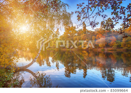 Autumn beautiful lake Autumn beautiful lake 83099664