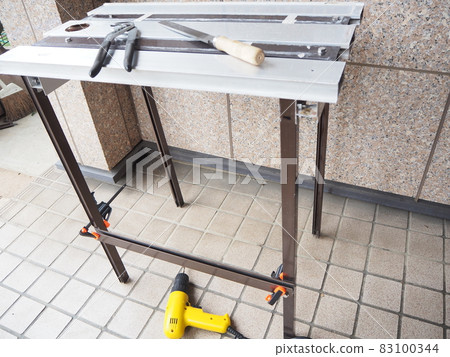 DIY, diy, d.i.y. 83100344