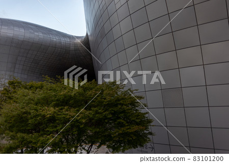 Dongdaemun Design Plaza landmark in Seoul, South Korea Dongdaemun Design Plaza landmark in Seoul, South Korea 83101200