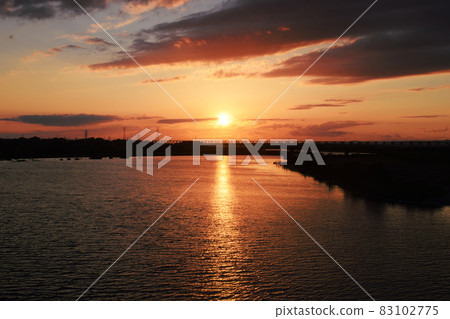 Ibaraki Sunset over the Kuji River seen from the Kuji Ohashi Bridge 83102775