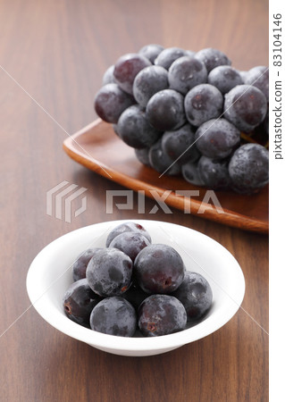 Grape  83104146
