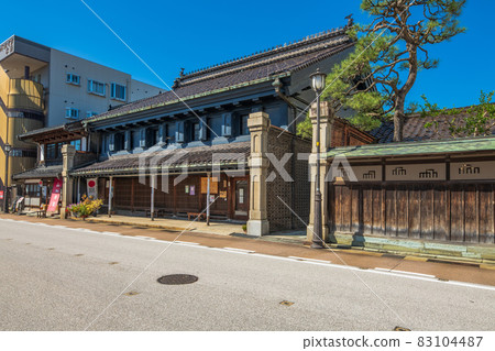 Townscape of Yamamachisuji, Takaoka City, Toyama Prefecture 83104487
