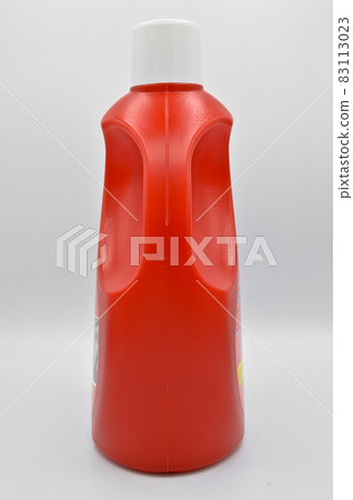 Hygienic red plastic detergent bottle, white cap cosmetic container 83113023