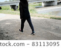 女人走路 83113095