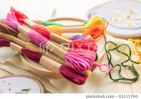 Colorful embroidery thread 83115760