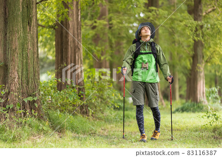 Young man enjoying a hike 83116387