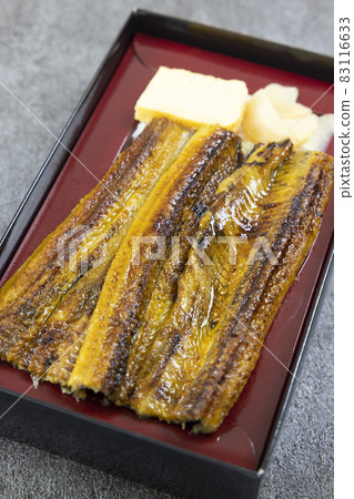 美味的星鰻豐盛的午餐 美味的星鰻豐盛的午餐 83116633